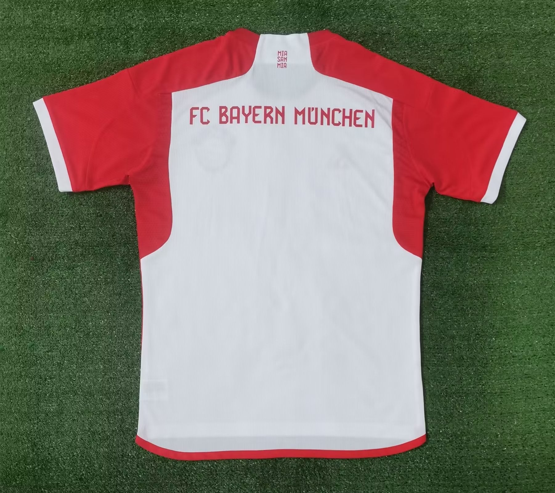 Camiseta del Bayern Munchen de la temporada 23/24