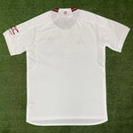 Camiseta de visitante del Manchester United temporada 23/24