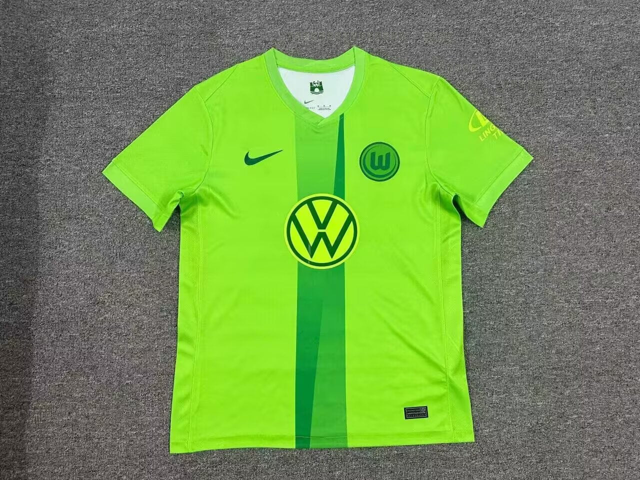 Camiseta del Wolfsburg 24/25